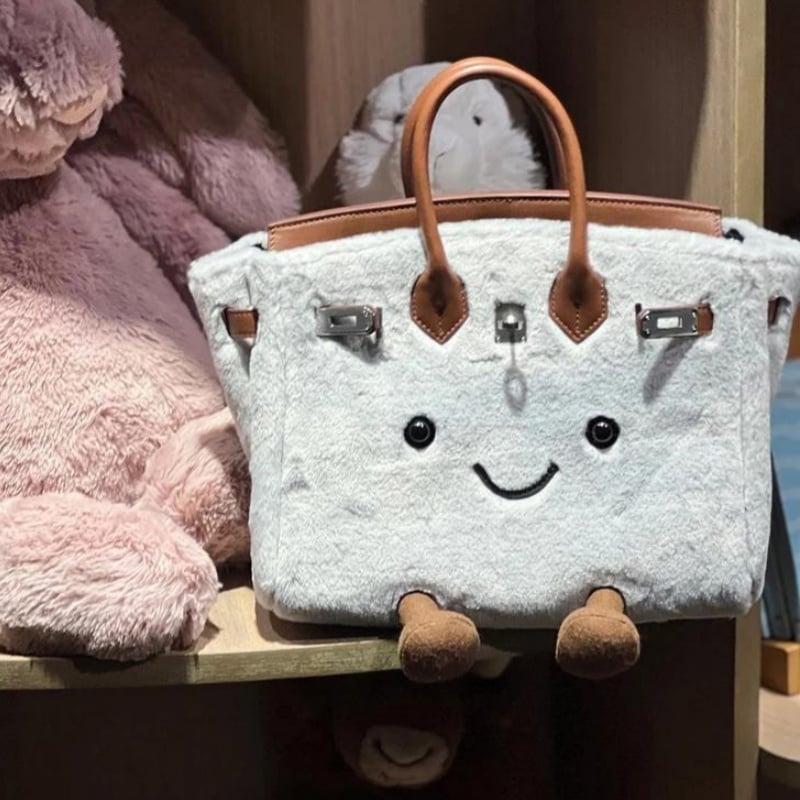 💕Hot sale 💥🎀 2025 New Hot Selling Women’s Plush Handbag – Exquisite, Cute & Functional
